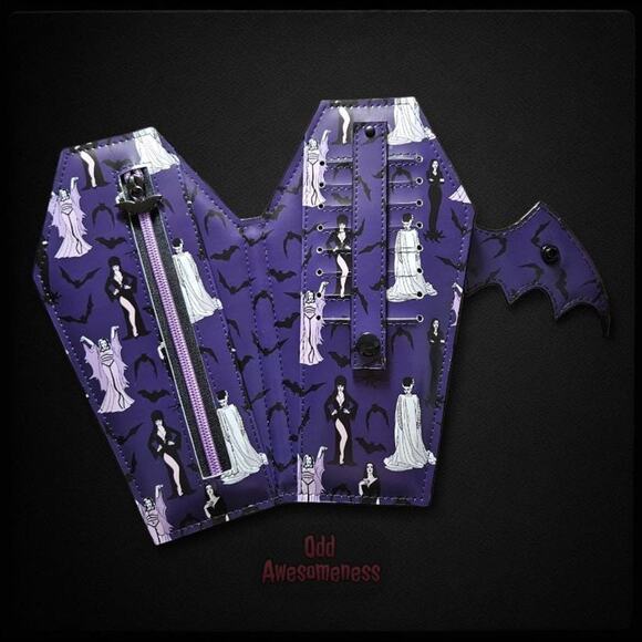 Purple Coffin Wallet Ladies of Horror Bats Cult Classic Movie Halloween Goth Alt - Picture 2 of 7